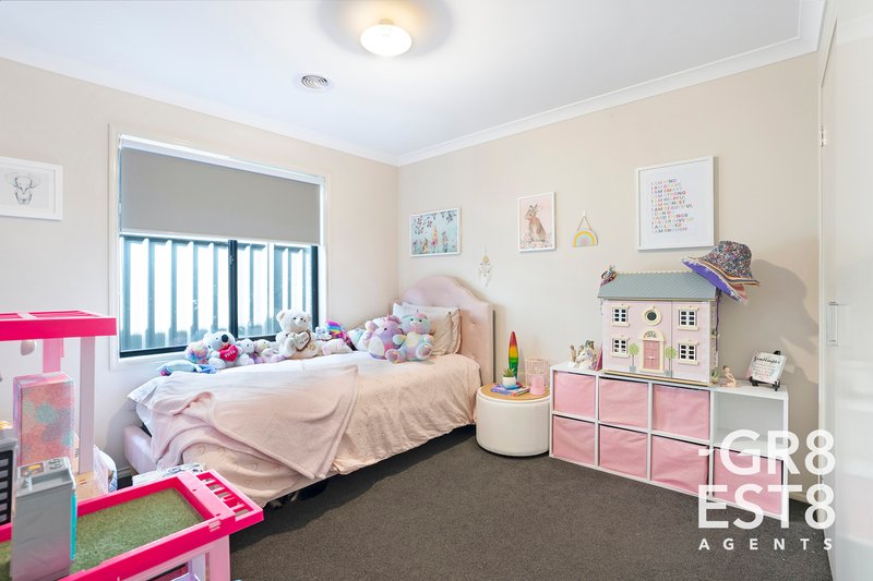 Photo - 27 Jupiter Crescent, Cranbourne West VIC 3977 - Image 14