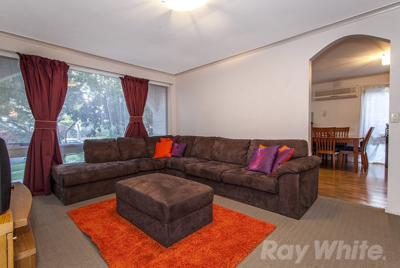 Photo - 27 Justin Drive, Noble Park North VIC 3174 - Image 2