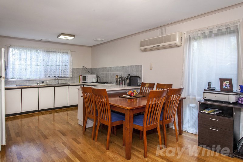 Photo - 27 Justin Drive, Noble Park North VIC 3174 - Image 6