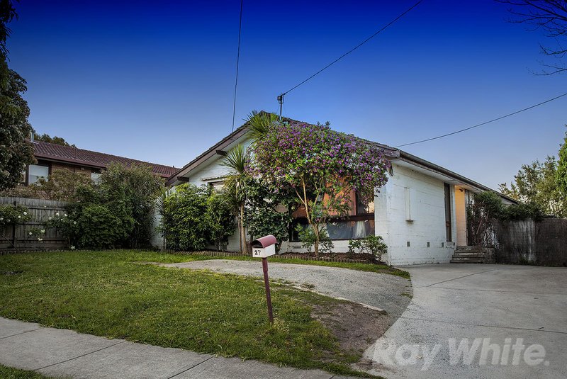 Photo - 27 Justin Drive, Noble Park North VIC 3174 - Image 10