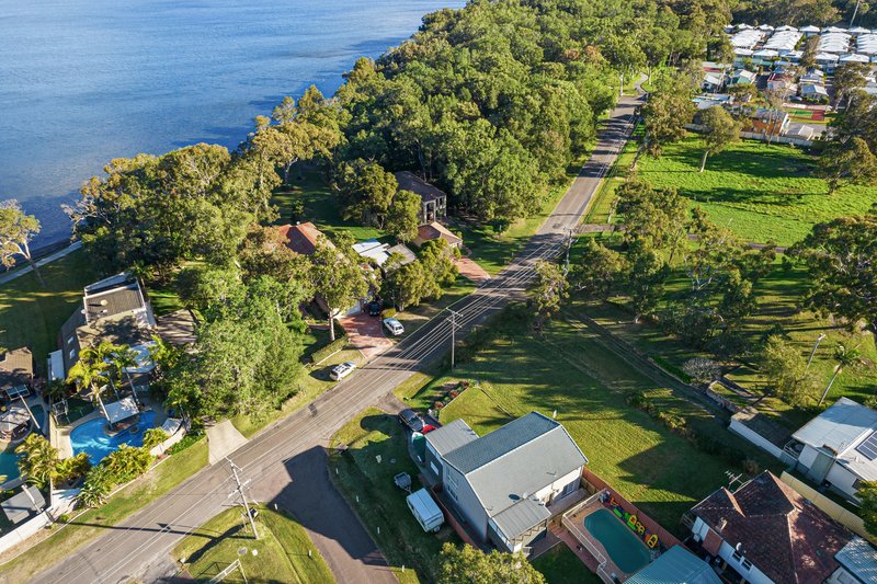 Photo - 27 Kamilaroo Avenue, Lake Munmorah NSW 2259 - Image 10