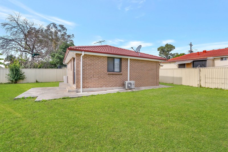 Photo - 27 Karoola Street, Busby NSW 2168 - Image 16