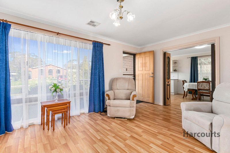 Photo - 27 Kathryn Drive, Morphett Vale SA 5162 - Image 8