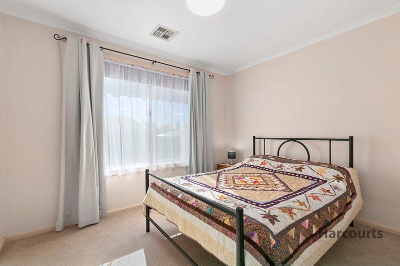 Photo - 27 Kathryn Drive, Morphett Vale SA 5162 - Image 13