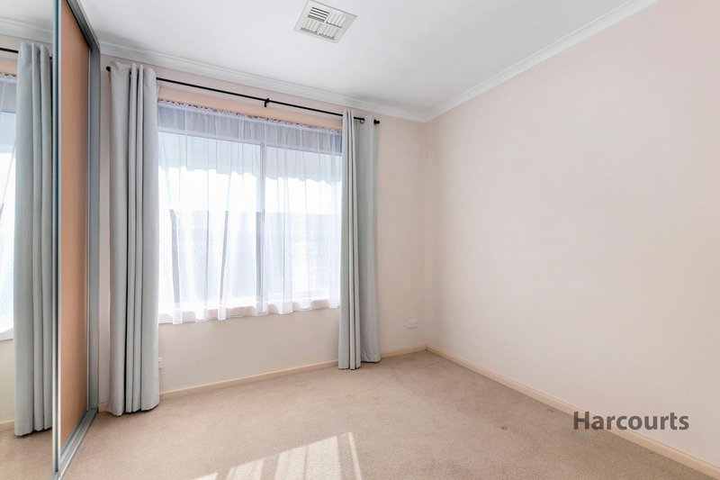 Photo - 27 Kathryn Drive, Morphett Vale SA 5162 - Image 14