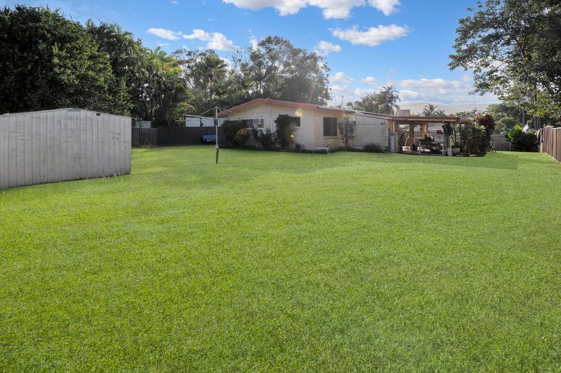 Photo - 27 Kavieng Street, Trinity Beach QLD 4879 - Image 1