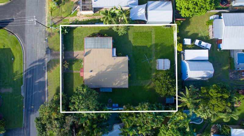 Photo - 27 Kavieng Street, Trinity Beach QLD 4879 - Image 2