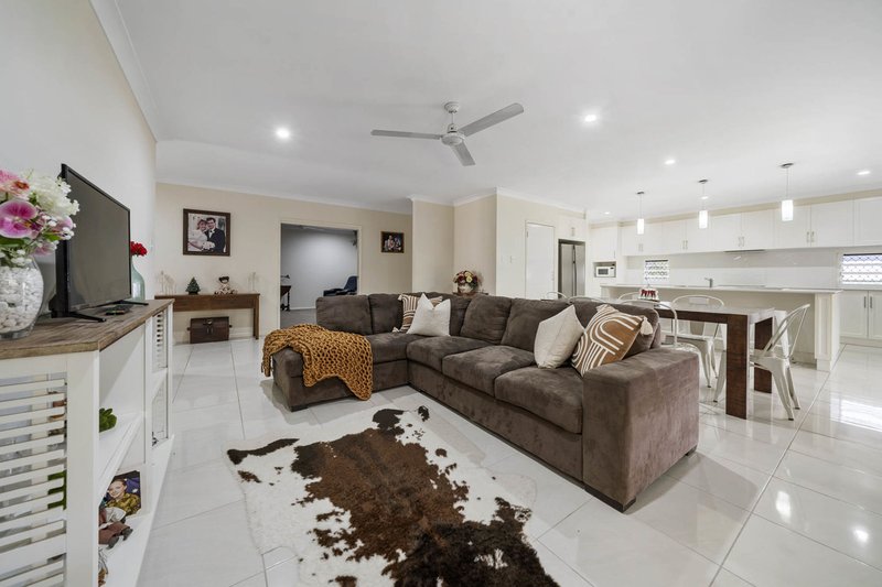 Photo - 27 Kennard Street, Westbrook QLD 4350 - Image 9