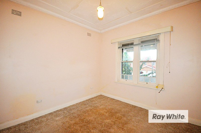 Photo - 27 Kent Street, Regents Park NSW 2143 - Image 4