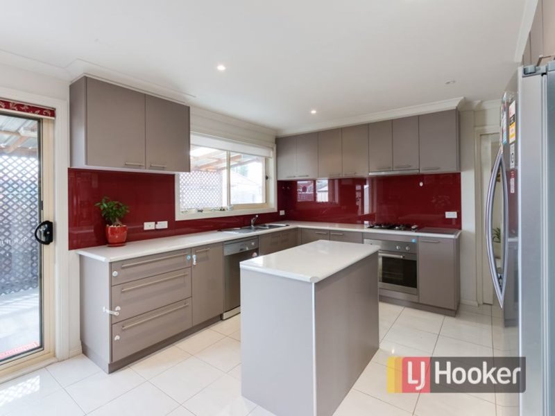 Photo - 2/7 King David Court, Hampton Park VIC 3976 - Image 2