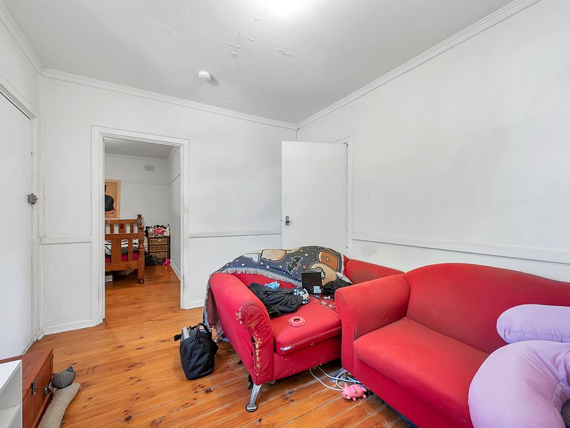 Photo - 27 Kingsbury Street, Davoren Park SA 5113 - Image 3