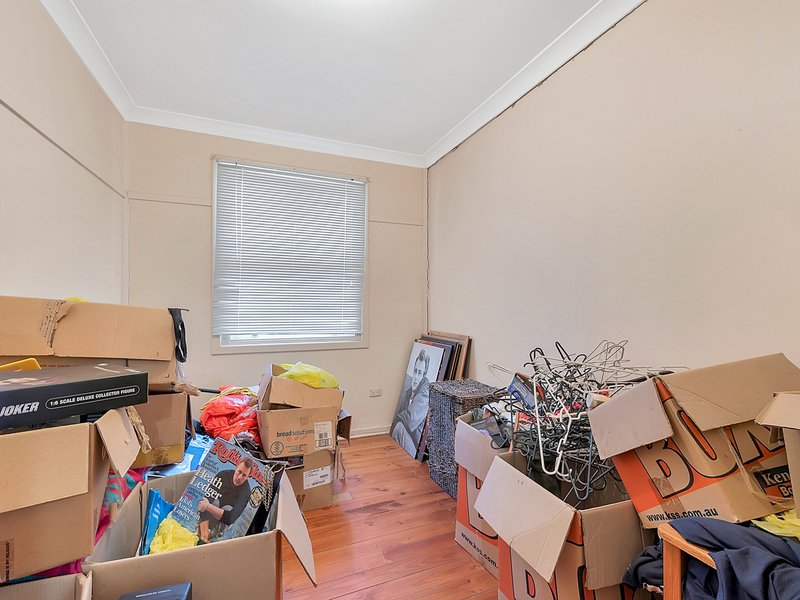 Photo - 27 Kingsbury Street, Davoren Park SA 5113 - Image 8