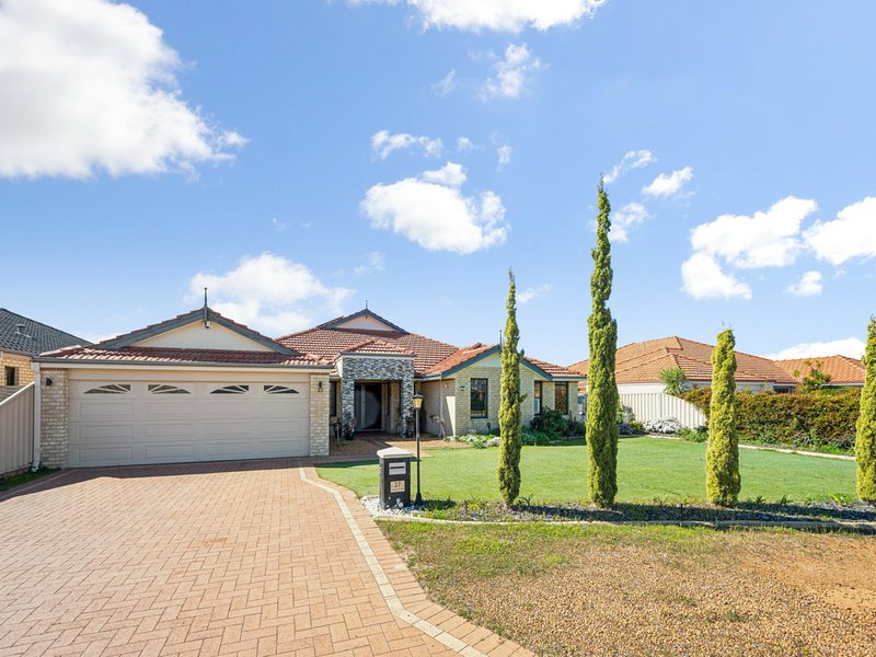 Photo - 27 Kingsland Loop, Canning Vale WA 6155 - Image 2