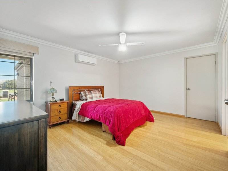 Photo - 27 Kingsland Loop, Canning Vale WA 6155 - Image 4