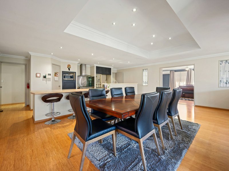 Photo - 27 Kingsland Loop, Canning Vale WA 6155 - Image 17