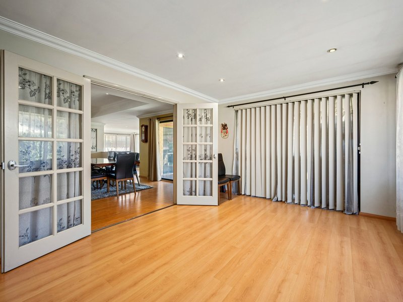 Photo - 27 Kingsland Loop, Canning Vale WA 6155 - Image 18