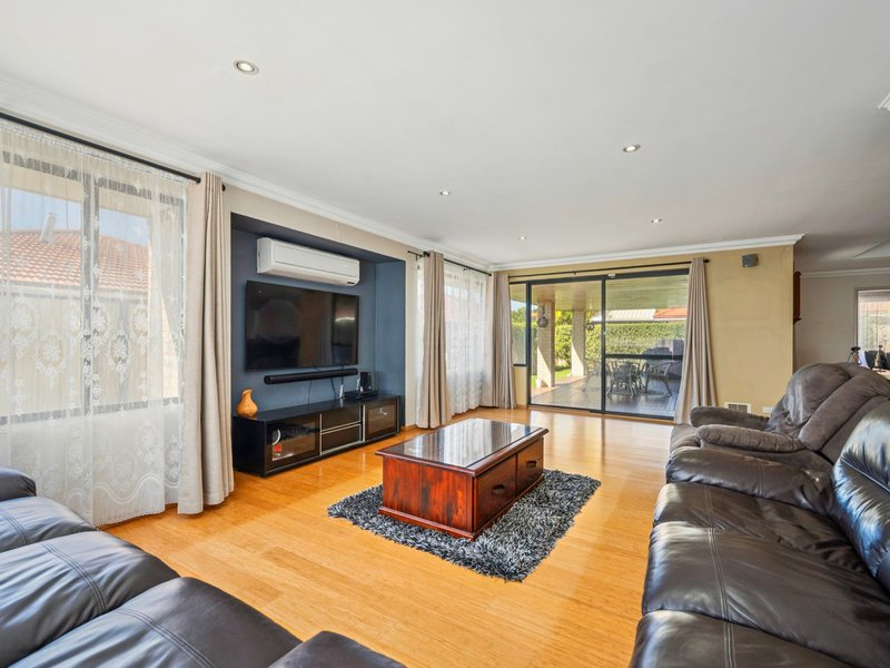 Photo - 27 Kingsland Loop, Canning Vale WA 6155 - Image 19