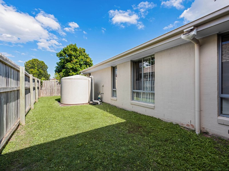 Photo - 27 Kingston Court, North Lakes QLD 4509 - Image 13