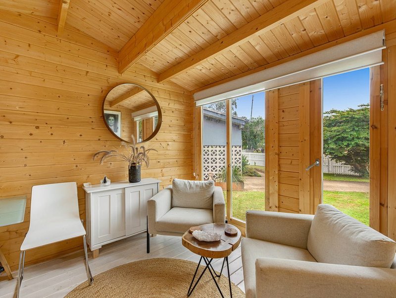 Photo - 27 Kingussie Street, Kenmore QLD 4069 - Image 15