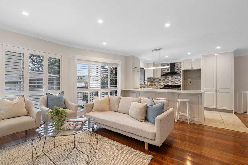 Photo - 2/7 Kinmond Avenue, Wavell Heights QLD 4012 - Image 2