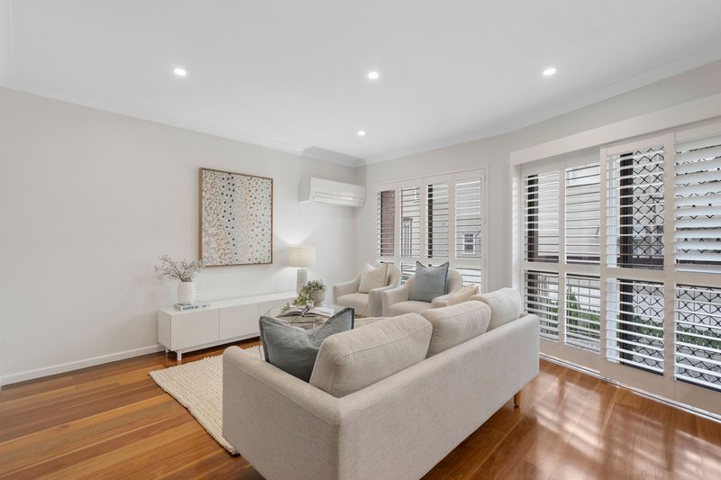 Photo - 2/7 Kinmond Avenue, Wavell Heights QLD 4012 - Image 5