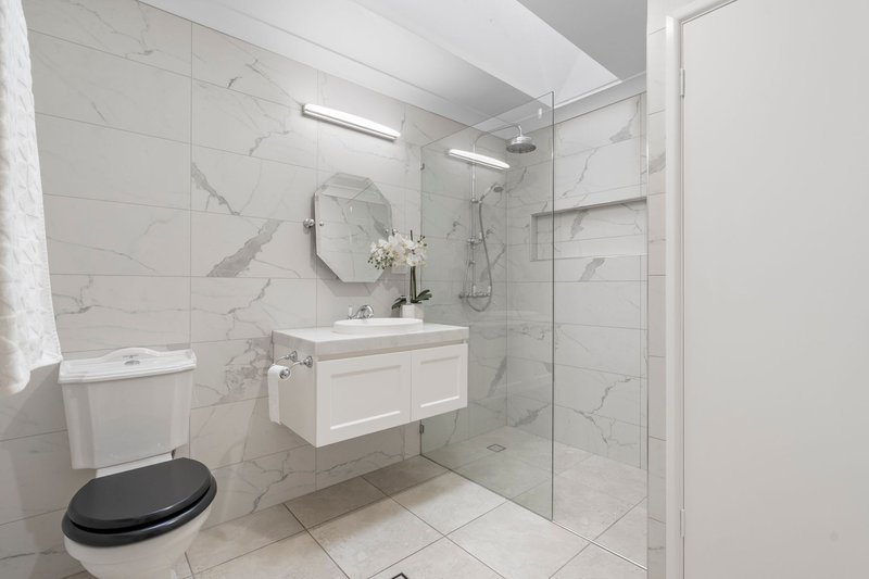 Photo - 2/7 Kinmond Avenue, Wavell Heights QLD 4012 - Image 10