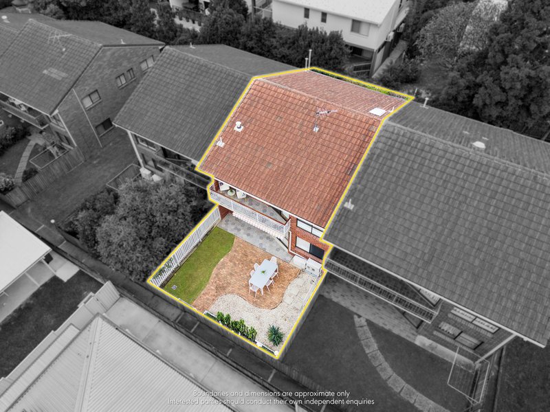 Photo - 2/7 Kinmond Avenue, Wavell Heights QLD 4012 - Image 14