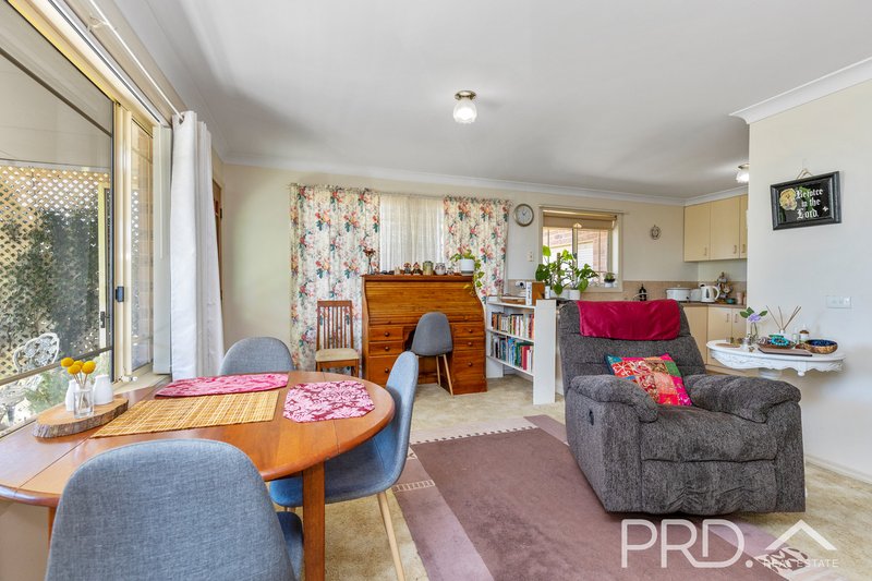 Photo - 2/7 Kirk Avenue, Tumut NSW 2720 - Image 9