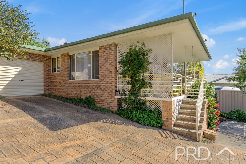 Photo - 2/7 Kirk Avenue, Tumut NSW 2720 - Image 13