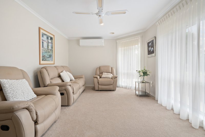 Photo - 2/7 Kookaburra Walk, South Morang VIC 3752 - Image 6