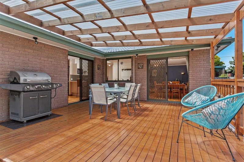 Photo - 27 Kristen Close, Glen Waverley VIC 3150 - Image 11