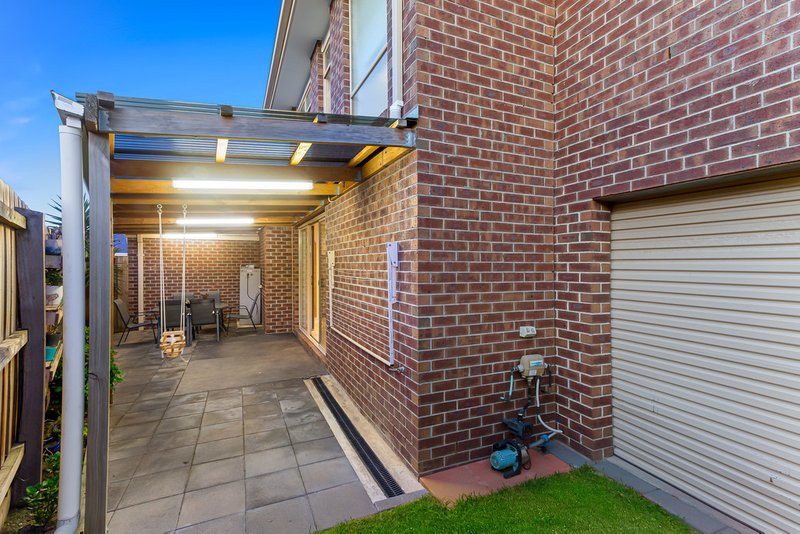 Photo - 2/7 Kumara Circuit, South Morang VIC 3752 - Image 12