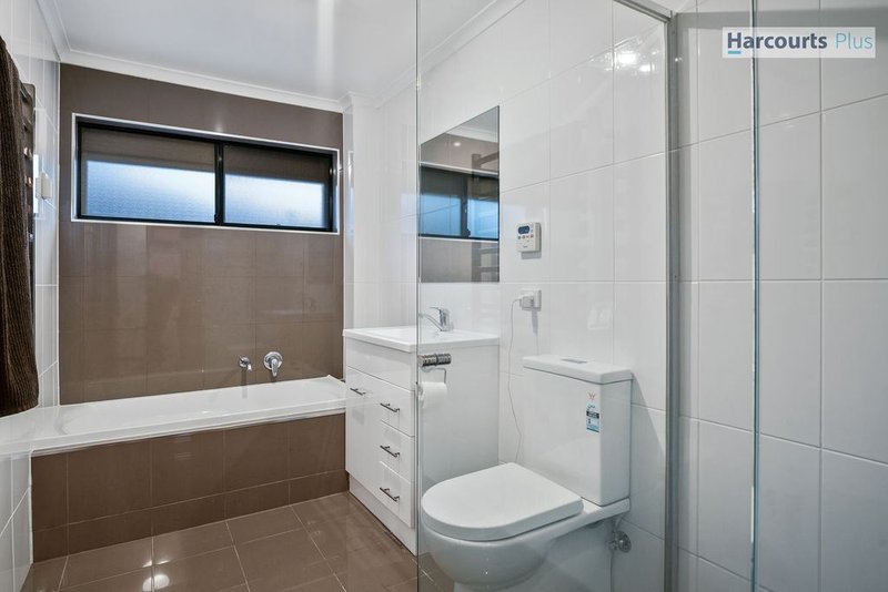 Photo - 27 Kurnabinna Terrace, Hallett Cove SA 5158 - Image 15