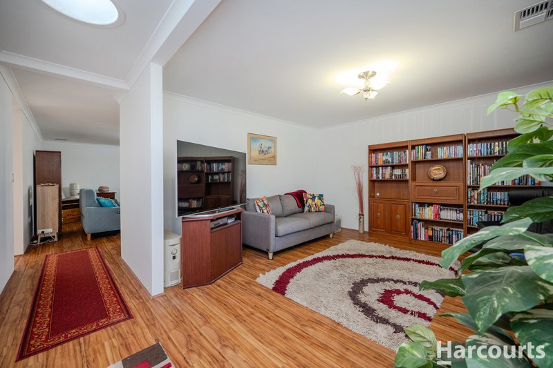 Photo - 27 Labianca Vista, Carramar WA 6031 - Image 4