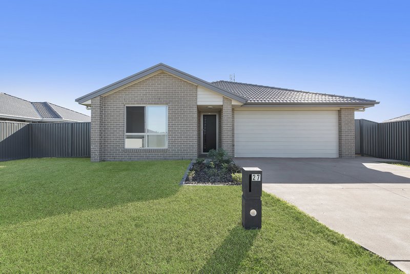 Photo - 27 Lake View Crescent, Raymond Terrace NSW 2324 - Image 1