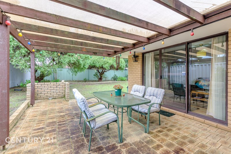 Photo - 27 Lakesend Road, Thornlie WA 6108 - Image 4