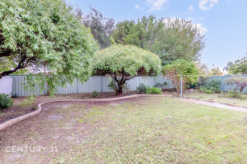 Photo - 27 Lakesend Road, Thornlie WA 6108 - Image 22