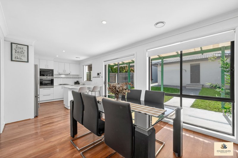 Photo - 27 Lansdown Crescent, Casey ACT 2913 - Image 13