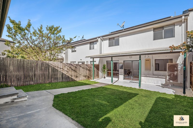Photo - 27 Lansdown Crescent, Casey ACT 2913 - Image 20