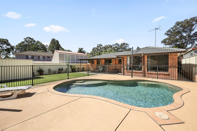 Photo - 27 Larapinta Crescent, St Helens Park NSW 2560 - Image 16