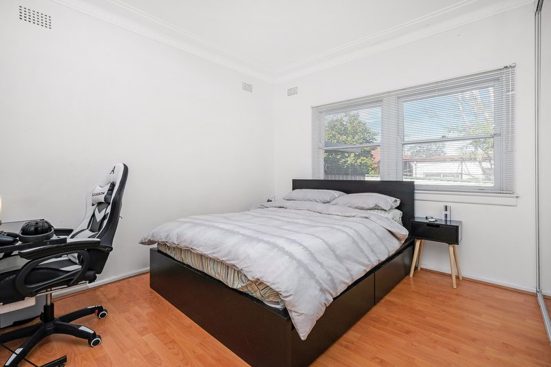 Photo - 27 Leemon Street, Condell Park NSW 2200 - Image 7