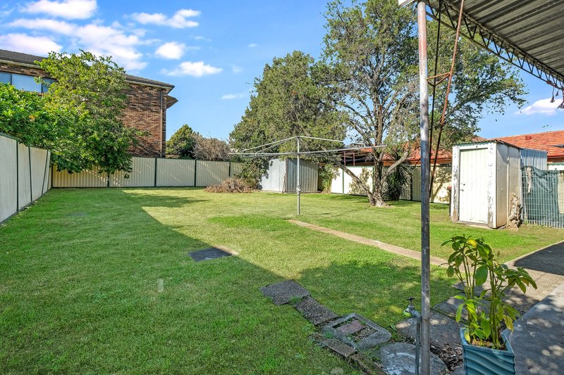 Photo - 27 Leemon Street, Condell Park NSW 2200 - Image 10