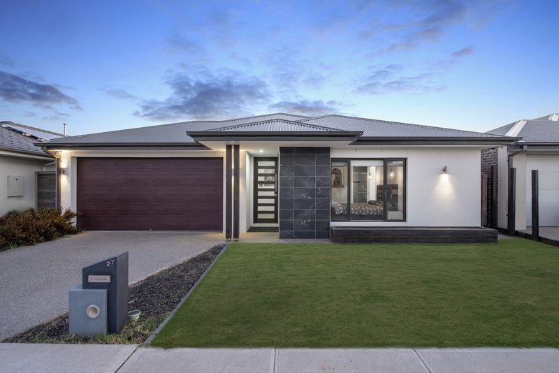 27 Leeson Street, Officer South VIC 3809