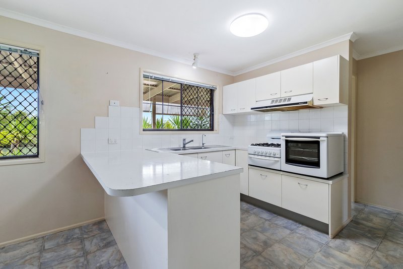 Photo - 27 Lentara Crescent, Mooloolaba QLD 4557 - Image 6