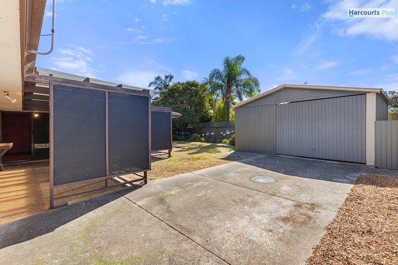 Photo - 27 Lerunna Avenue, Hallett Cove SA 5158 - Image 13