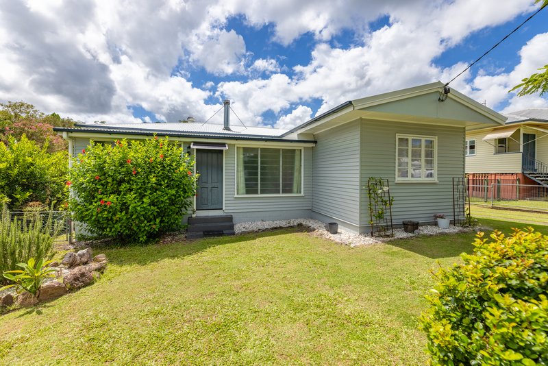 27 Leslie Street, Woodford QLD 4514