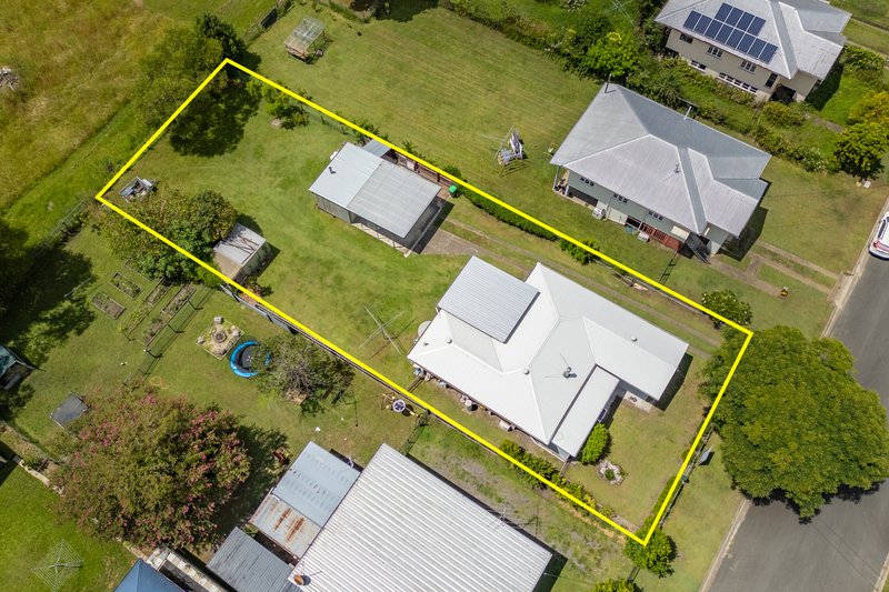 Photo - 27 Leslie Street, Woodford QLD 4514 - Image 24