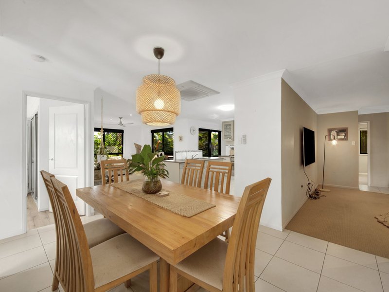 Photo - 27 Lighthouse Drive, Boyne Island QLD 4680 - Image 4