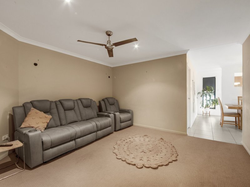 Photo - 27 Lighthouse Drive, Boyne Island QLD 4680 - Image 9