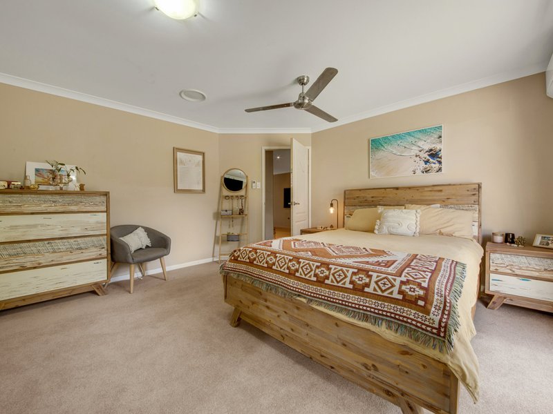 Photo - 27 Lighthouse Drive, Boyne Island QLD 4680 - Image 10